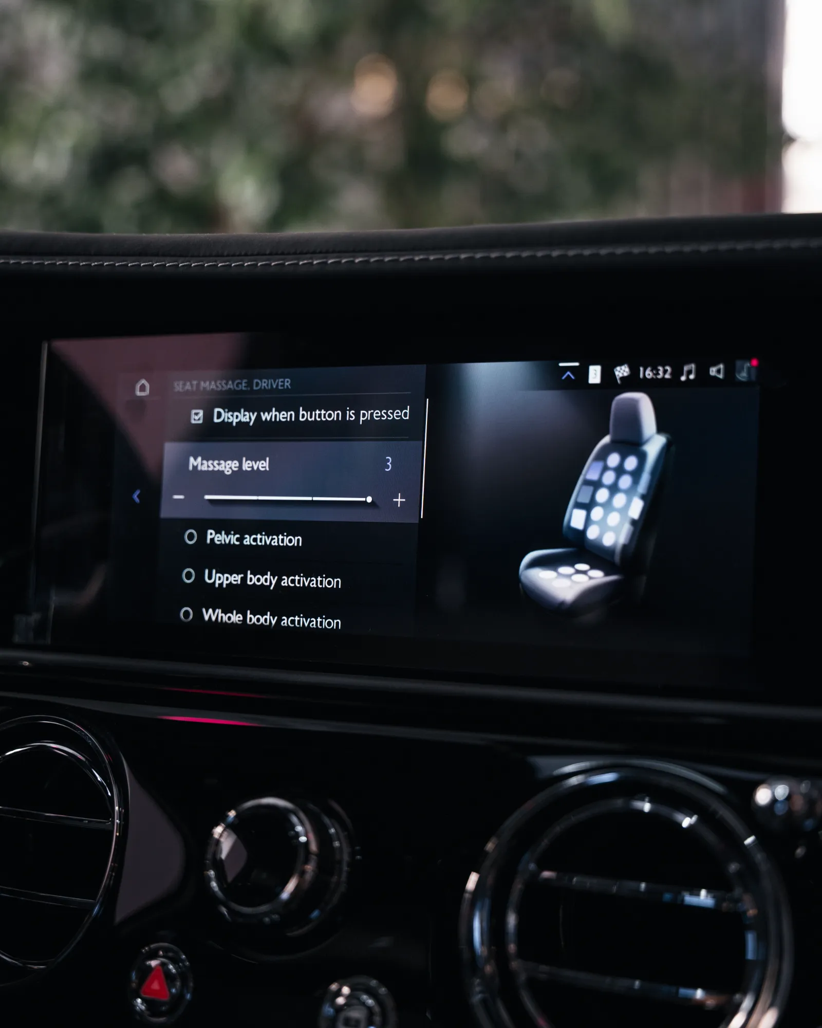 Rolls-Royce Ghost Extended Profile